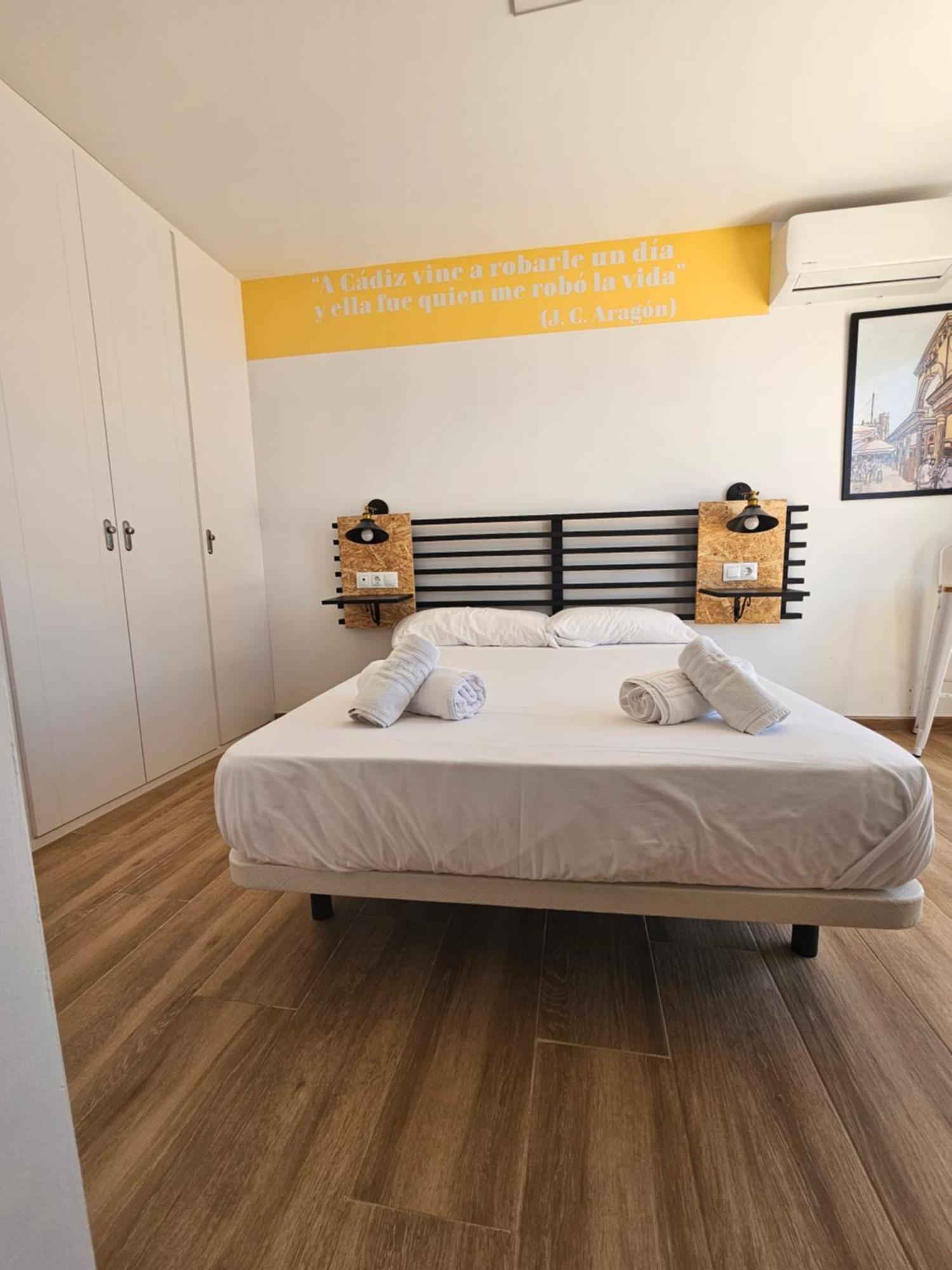 Apartamentos Plaza Santo Domingo Cadiz Ngoại thất bức ảnh